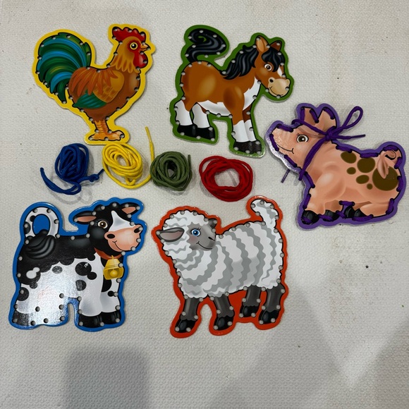 Melissa and Doug Lace and Trace Farm Animals & Laces - Picture 2 of 3